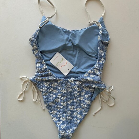 Dippin’ Daisy’s Swell One Piece - Picture 2 of 6